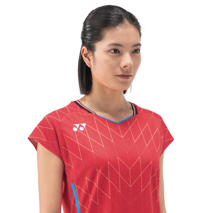 YONEX　ウィメンズ　ゲームシャツ　ジャパンレッド　20915 ／　XO ウィメンズゲームシャツ（フィットシャツ）. 20915|20915